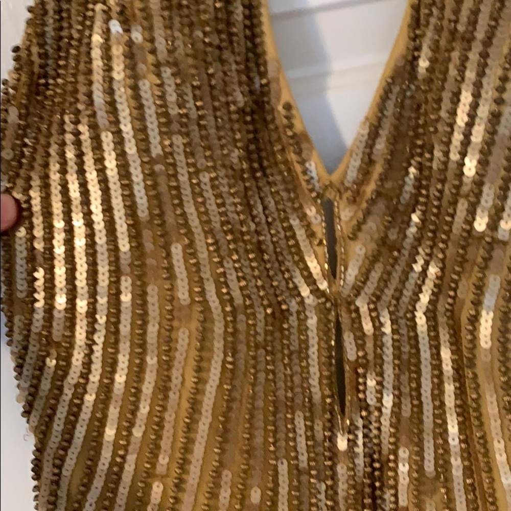 Gown - Picture 3 of 4